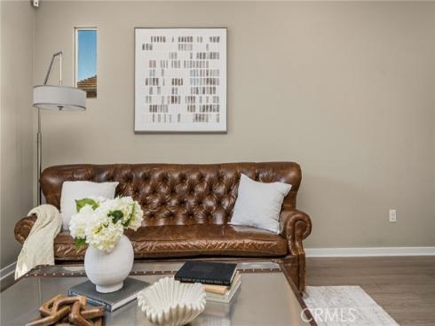 111  Tallowood  , Irvine, CA