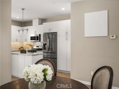111  Tallowood  , Irvine, CA