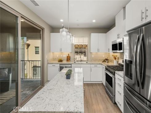 111  Tallowood  , Irvine, CA