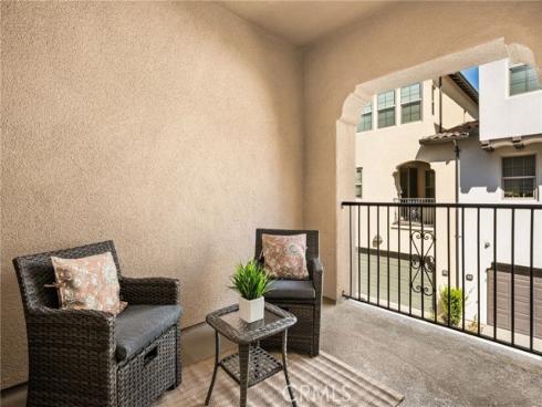 111  Tallowood  , Irvine, CA