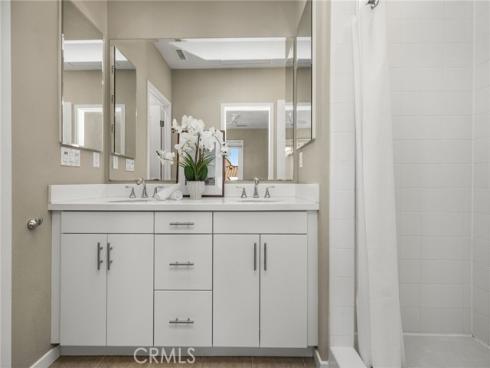111  Tallowood  , Irvine, CA