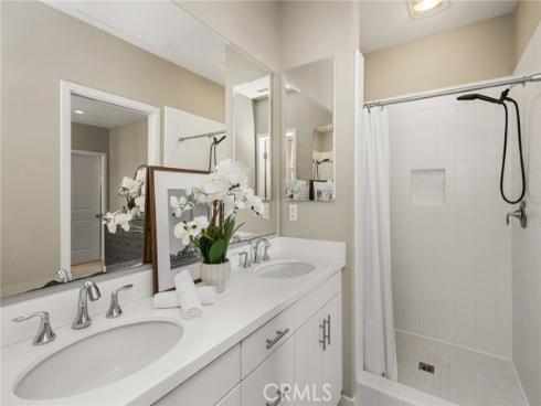 111  Tallowood  , Irvine, CA
