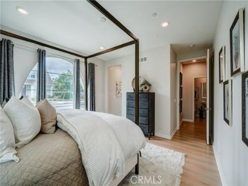159  Newington  , Irvine, CA