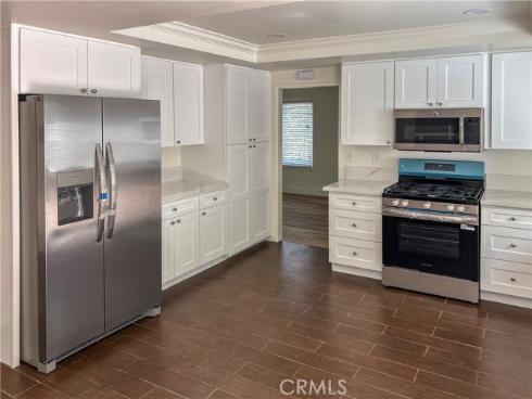 14 Yorktown , Irvine, CA