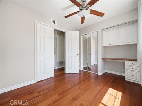 8 Magellan Aisle , Irvine, CA