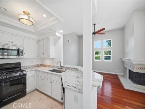 8 Magellan Aisle , Irvine, CA