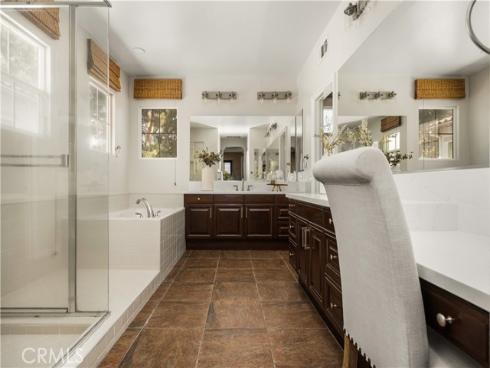 6  Thorn Hill  , Irvine, CA