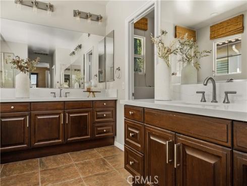 6  Thorn Hill  , Irvine, CA
