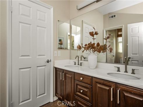 6  Thorn Hill  , Irvine, CA