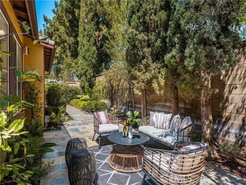 6  Thorn Hill  , Irvine, CA