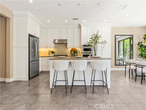 125 Della , Irvine, CA