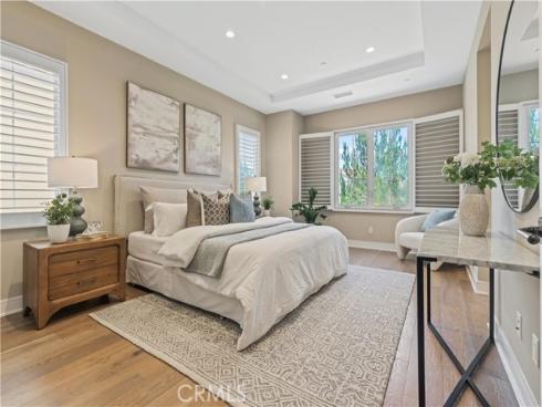125 Della , Irvine, CA