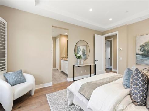 125 Della , Irvine, CA