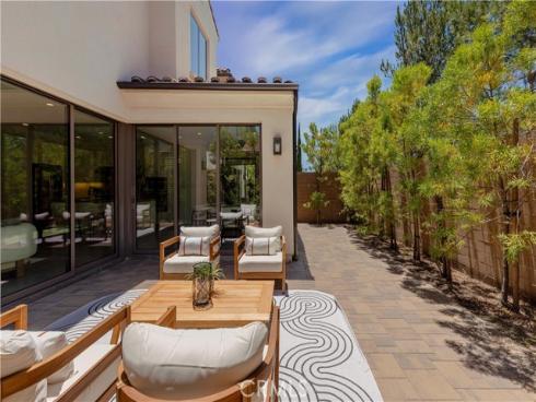 125 Della , Irvine, CA