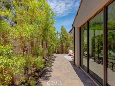 125 Della , Irvine, CA