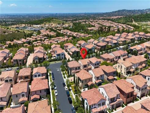 125 Della , Irvine, CA
