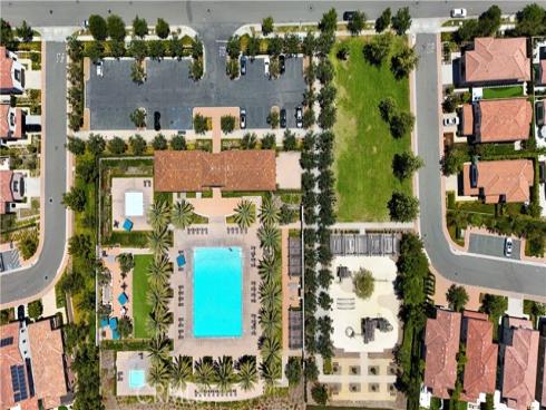 125 Della , Irvine, CA