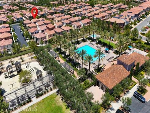 125 Della , Irvine, CA