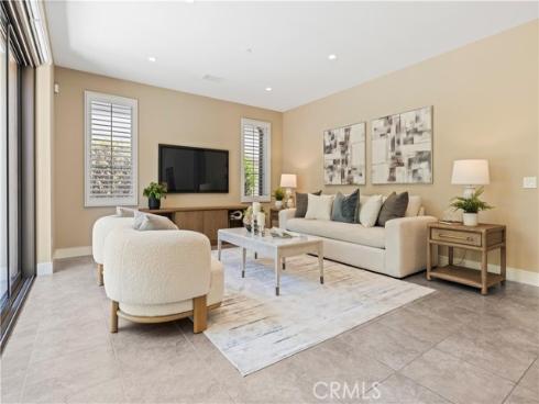 125 Della , Irvine, CA