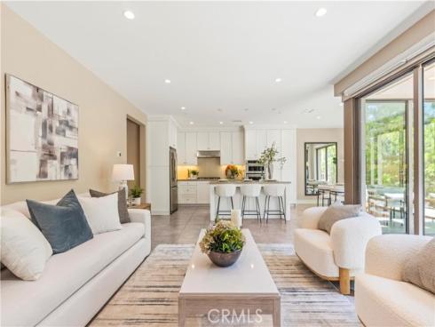 125 Della , Irvine, CA
