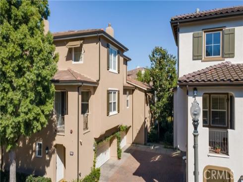 128 Talmadge , Irvine, CA