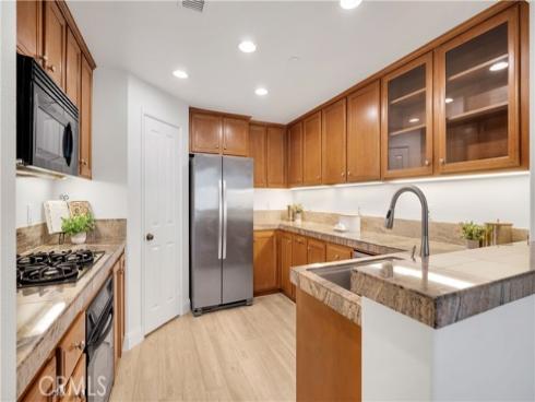 128 Talmadge , Irvine, CA
