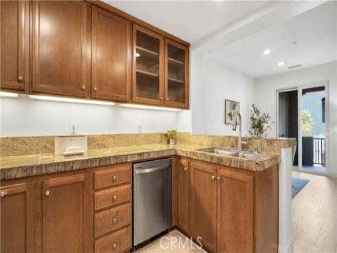128 Talmadge , Irvine, CA