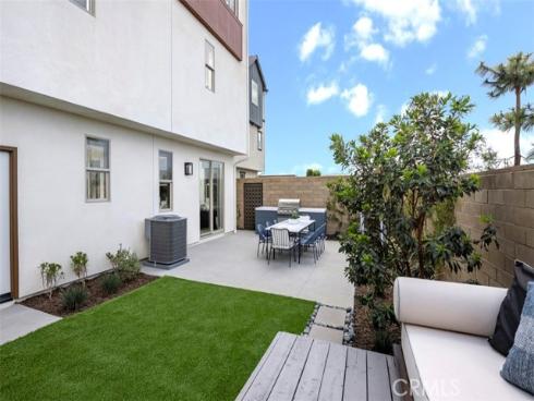 316 Pluto , Irvine, CA