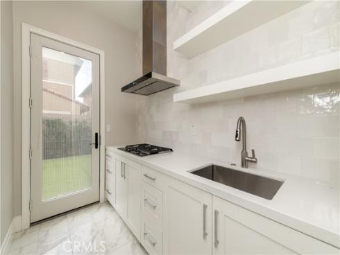 207 Coal Mine , Irvine, CA