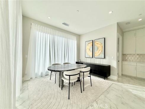 207 Coal Mine , Irvine, CA