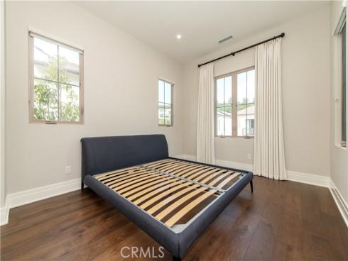 207 Coal Mine , Irvine, CA