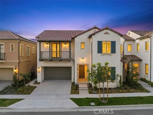 207 Coal Mine , Irvine, CA