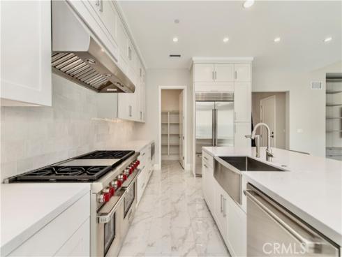 207 Coal Mine , Irvine, CA