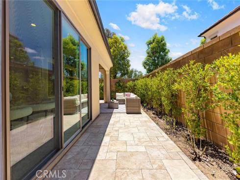 121 Mangrove Banks , Irvine, CA