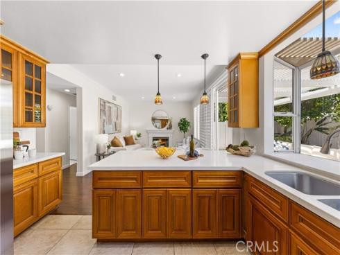 9  Terraza  , Irvine, CA