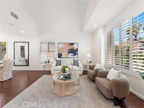9  Terraza  , Irvine, CA