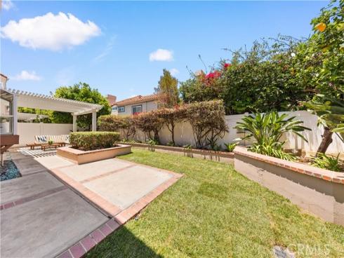 9  Terraza  , Irvine, CA