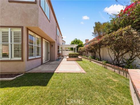 9  Terraza  , Irvine, CA