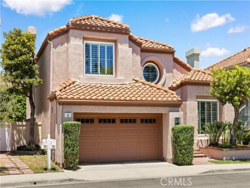 9  Terraza  , Irvine, CA