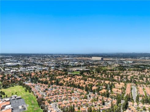 9  Terraza  , Irvine, CA