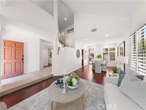 9  Terraza  , Irvine, CA