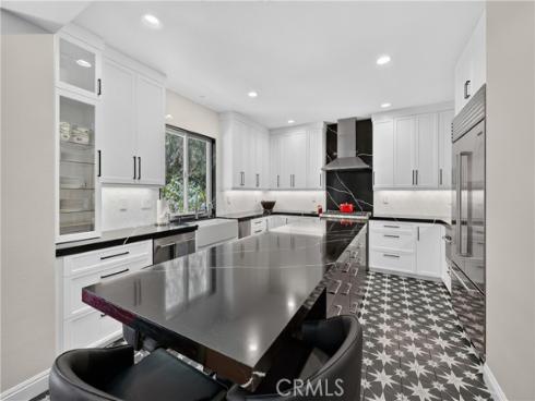 8  Castlebar  , Irvine, CA