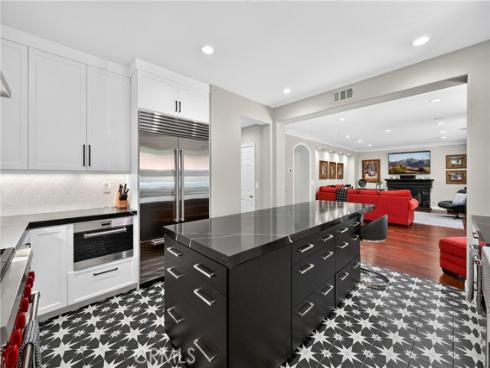 8  Castlebar  , Irvine, CA