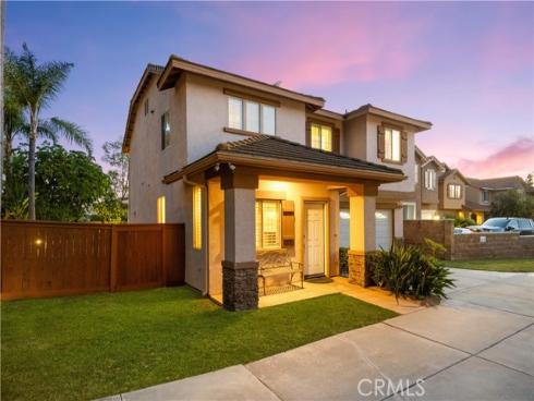 26  Appleglen  , Irvine, CA