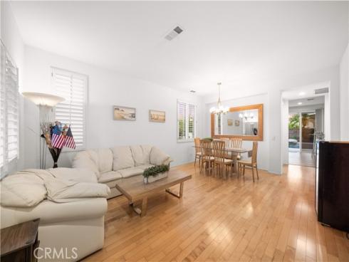 26  Appleglen  , Irvine, CA