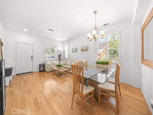 26  Appleglen  , Irvine, CA