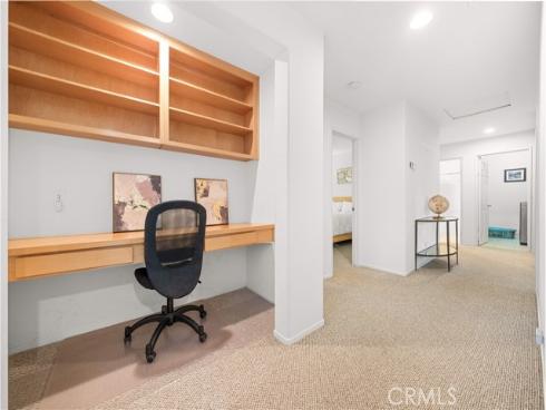 26  Appleglen  , Irvine, CA