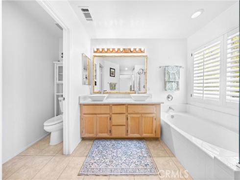 26  Appleglen  , Irvine, CA