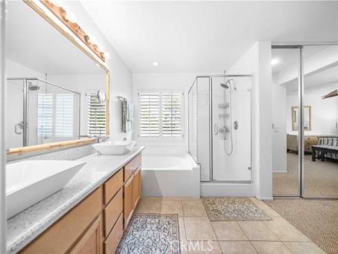 26  Appleglen  , Irvine, CA