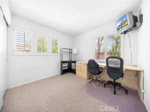 26  Appleglen  , Irvine, CA